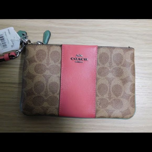 Coach Wristlet like New With Tags, Pink band! - Picture 4 of 5
